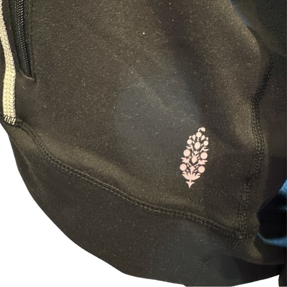 NWOT - FP Movement Lightweight Reflective Hoodie - Size M Black - Picture 4 of 5